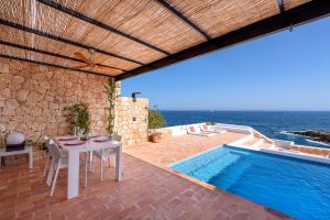 Terraza exterior con vistas al mar